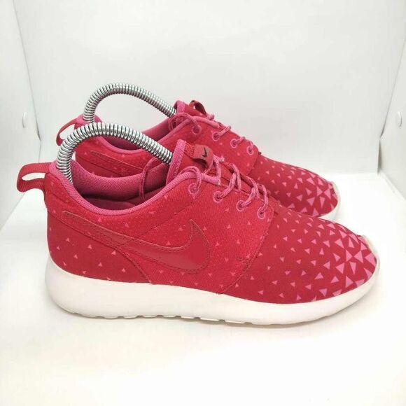 Nike Roshe One GS Red‎ Youth Size 5 Y Nike Running Womens Size 6.5 Colorful - Picture 1 of 8